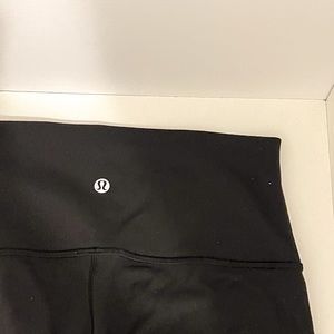 [lululemon] black leggings [size 6]